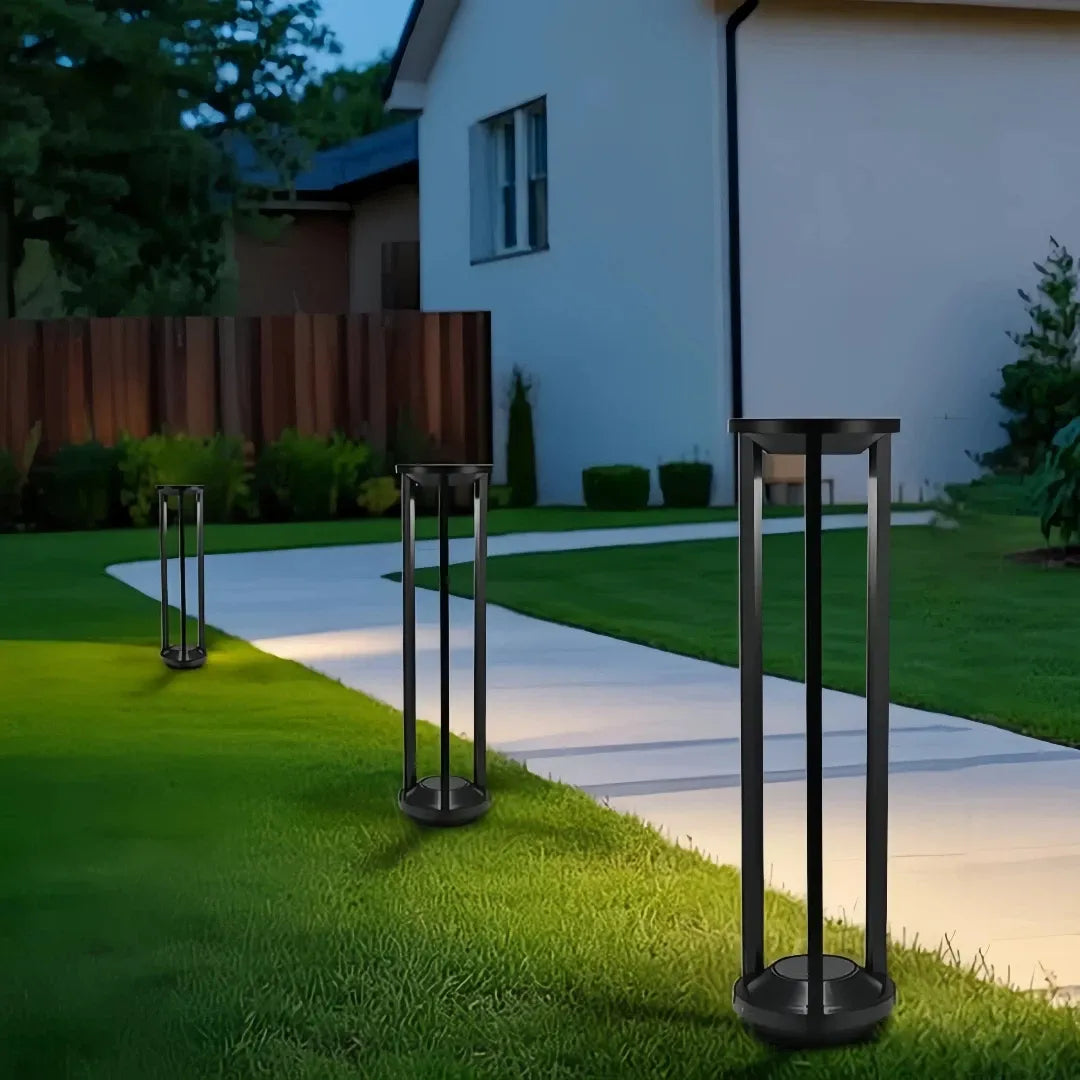 Lampioncino solare LED da giardino design minimal con struttura cilindrica nero opaco