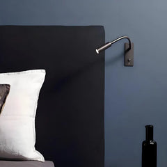 Lampada da lettura a parete orientabile a LED dal design minimalista per comodino