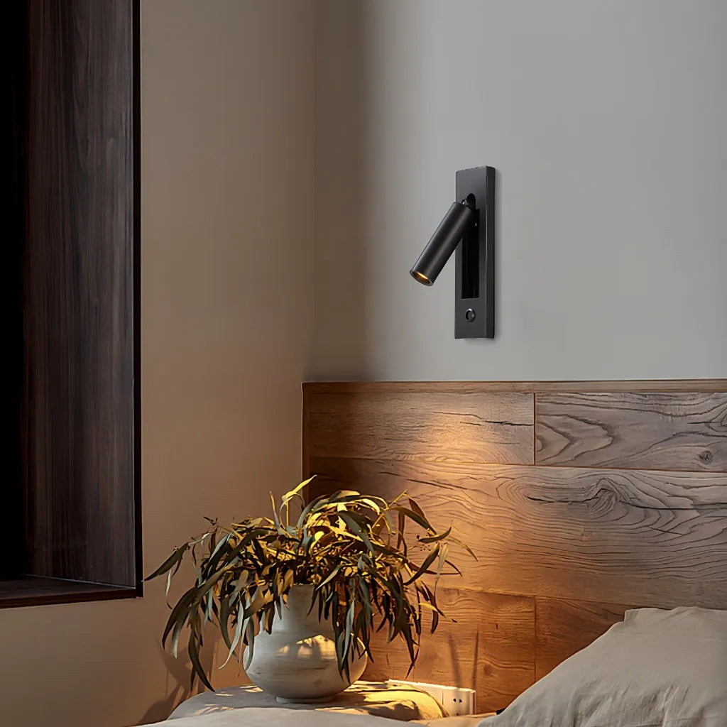 Applique da comodino moderna da incasso con spot orientabile e interruttore