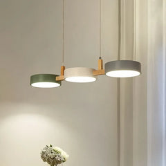 Lampadario a tre luci LED per cucina in stile nordico in metallo con diffusori rotondi dimmerabile