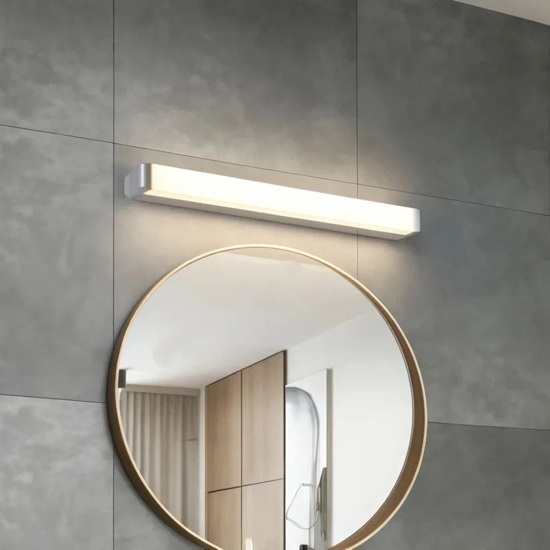 Applique per specchio da bagno minimale con corpo lineare e LED dimmerabile