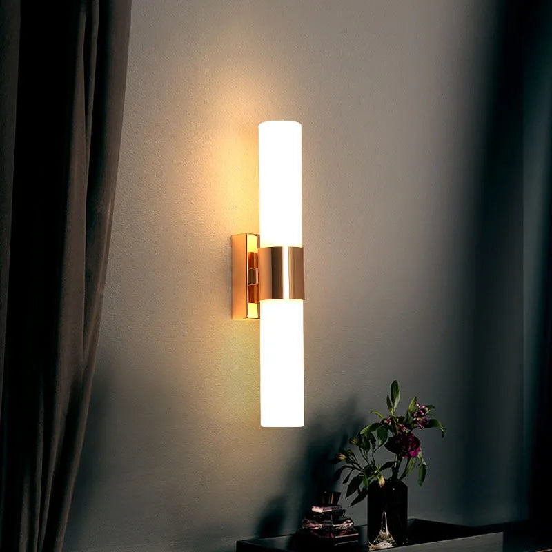 Applique LED da bagno con diffusore tubolare in vetro dimmerabile IP44