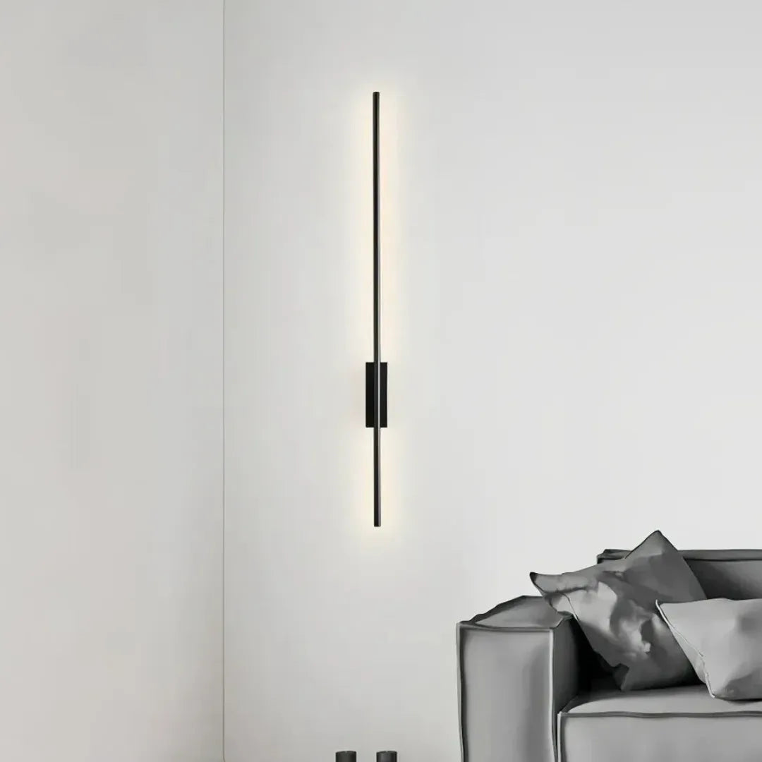 Applique lineare minimalista con LED dimmerabile per soggiorno