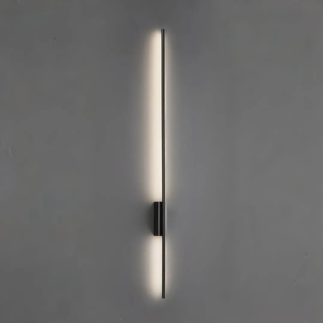 Applique lineare minimalista con LED dimmerabile per soggiorno