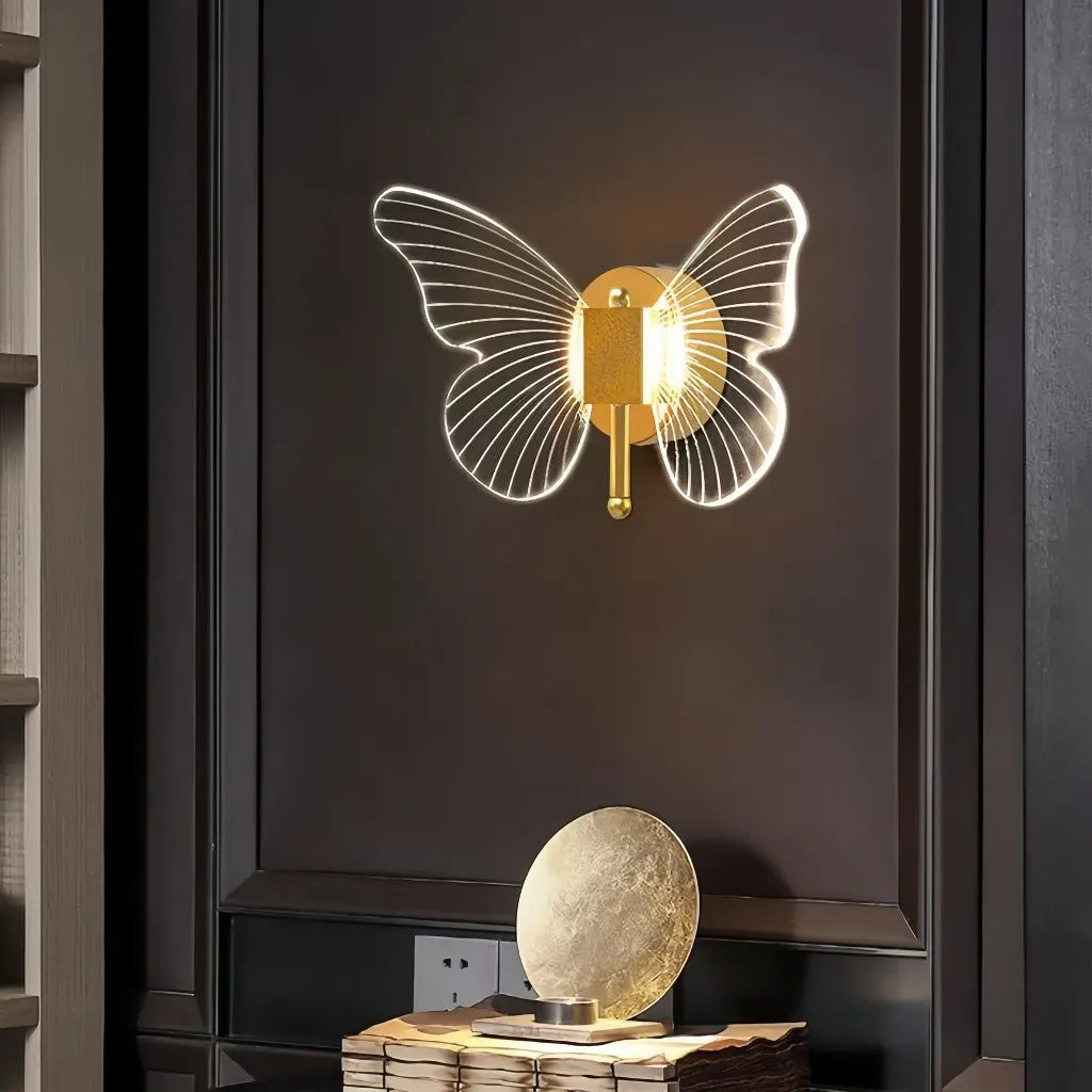 Applique oro per camera da letto a farfalla con LED dimmerabile design moderno