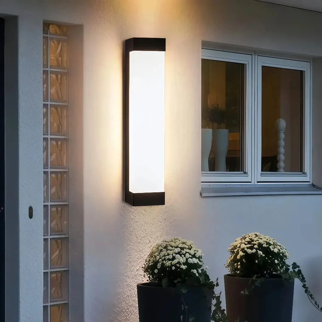 Applique da esterno rettangolare LED dal design minimal per ingresso