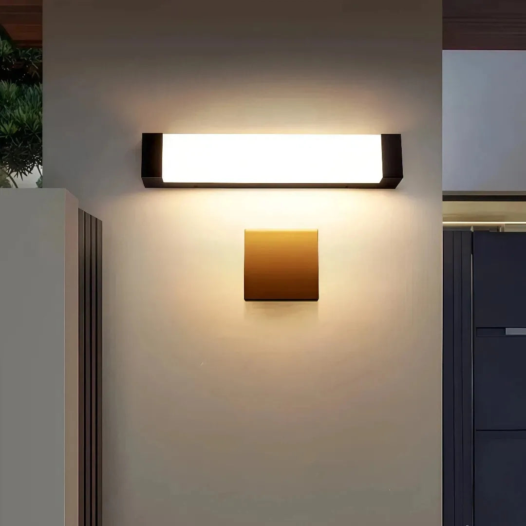 Applique da esterno rettangolare LED dal design minimal per ingresso