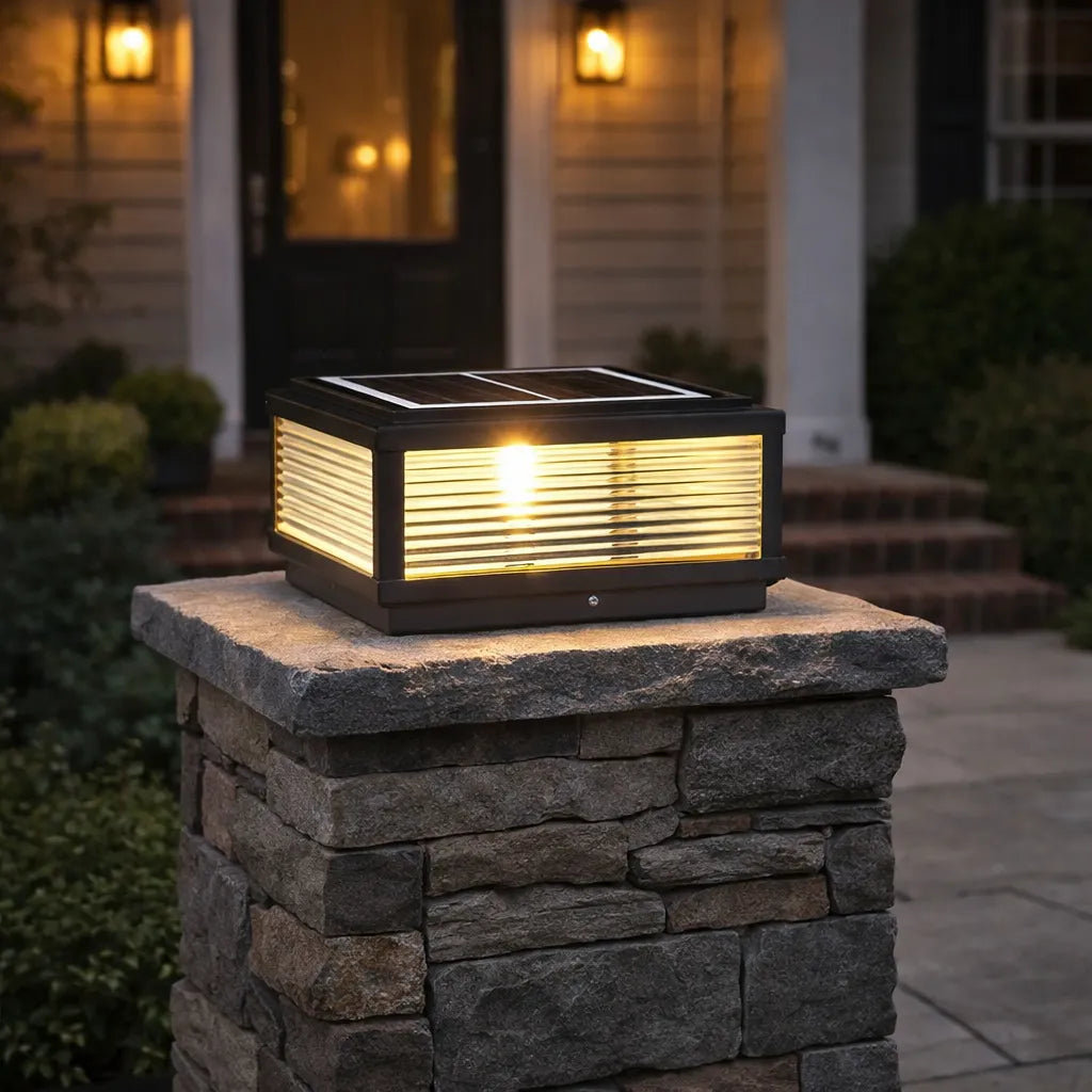 Lampada da pilastro quadrata in vetro a LED solare con sensore crepuscolare per giardino