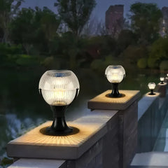 Lampada da pilastro LED solare moderna a sfera con luce RGB e telecomando per giardino