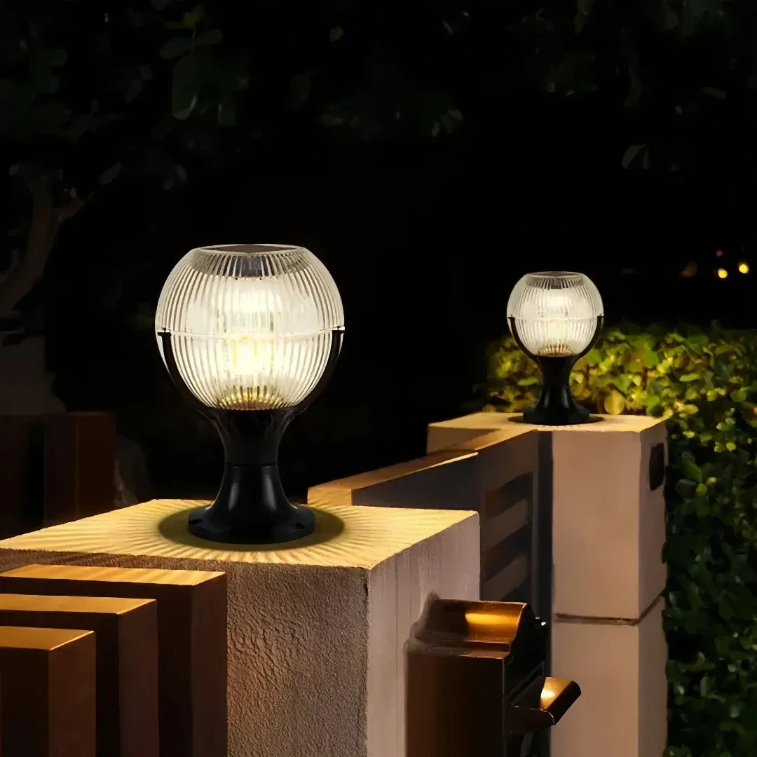 Lampada da pilastro LED solare moderna a sfera con luce RGB e telecomando per giardino