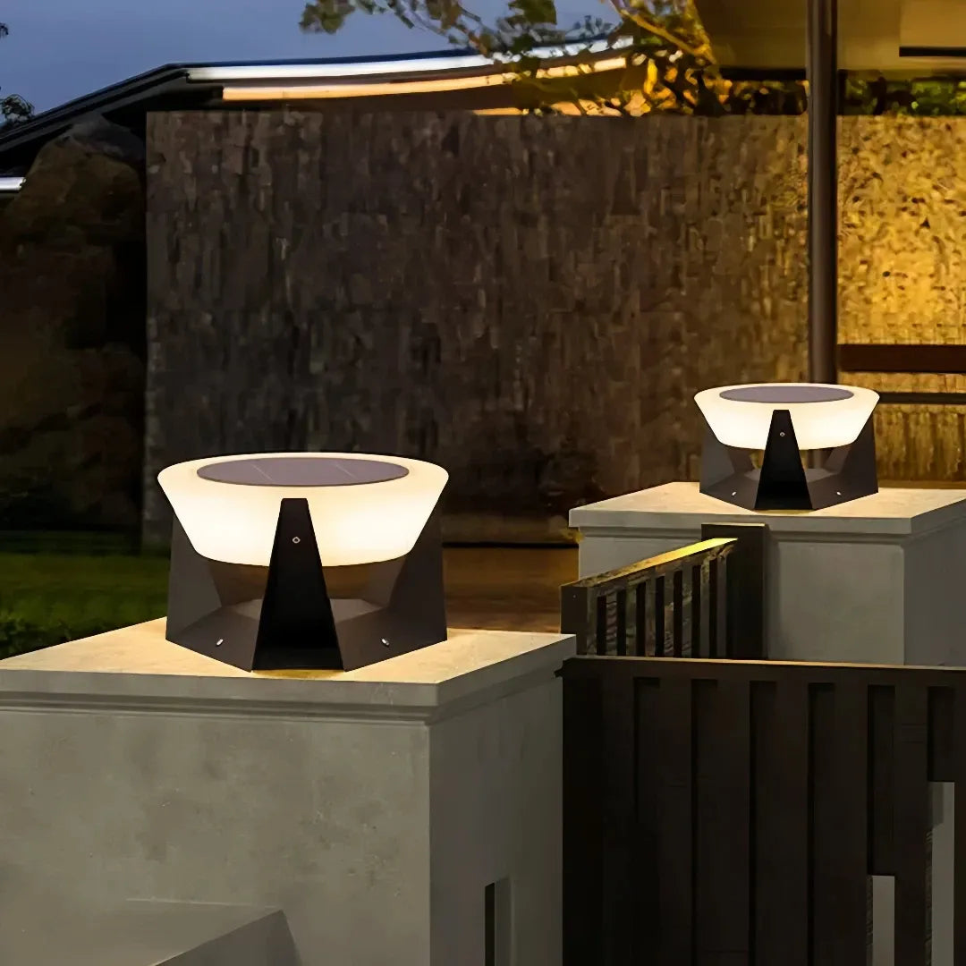 Lampada da pilastro solare a LED con diffusore a disco per giardino