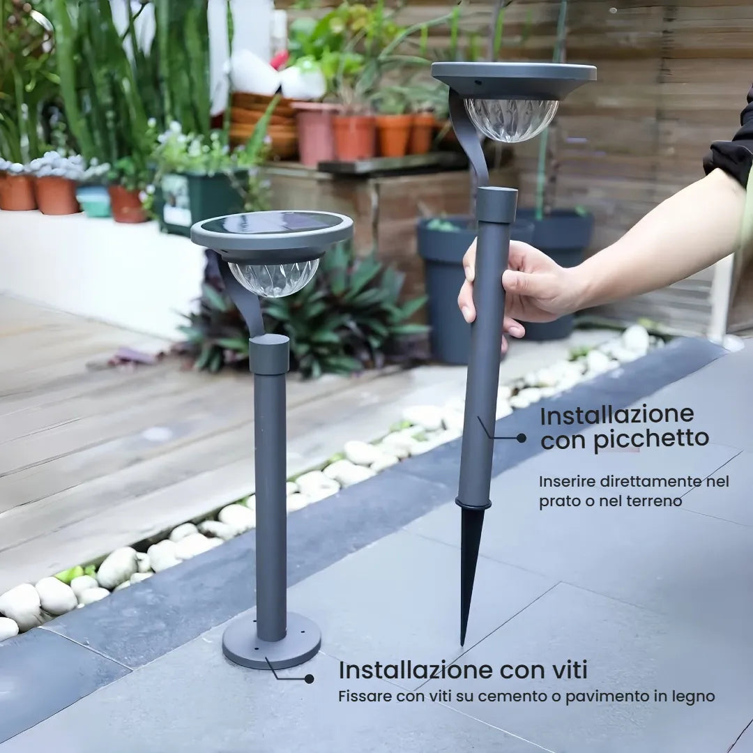 Paletto solare LED da giardino con base e picchetto inclusi dal design moderno