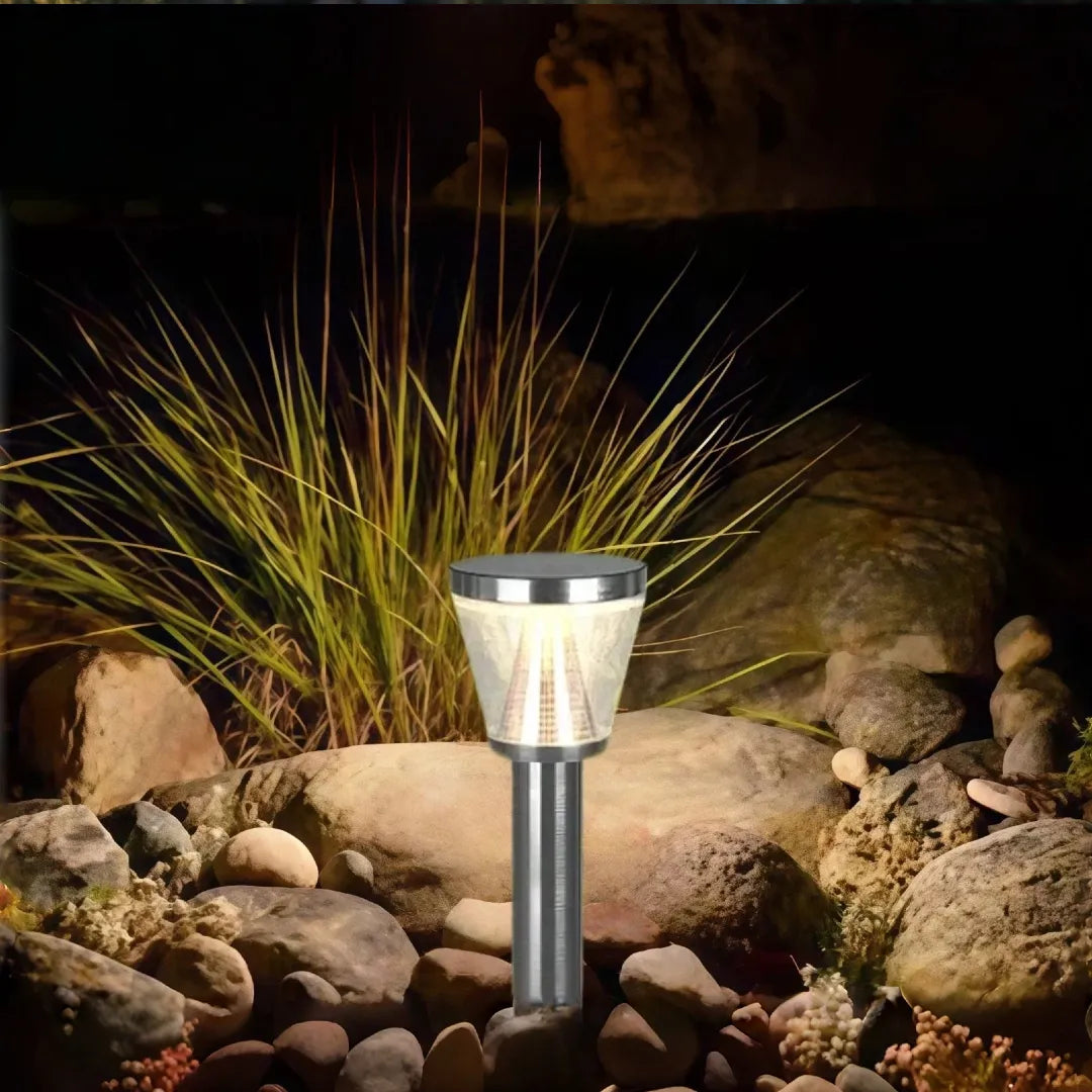 Paletto da giardino solare LED con diffusore conico dal design contemporaneo