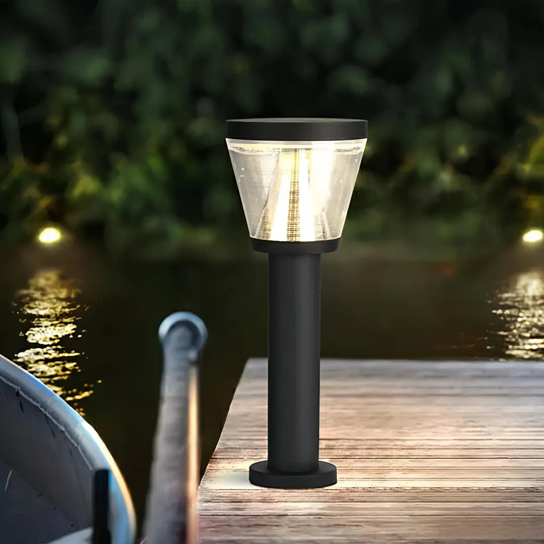Paletto da giardino solare LED con diffusore conico dal design contemporaneo