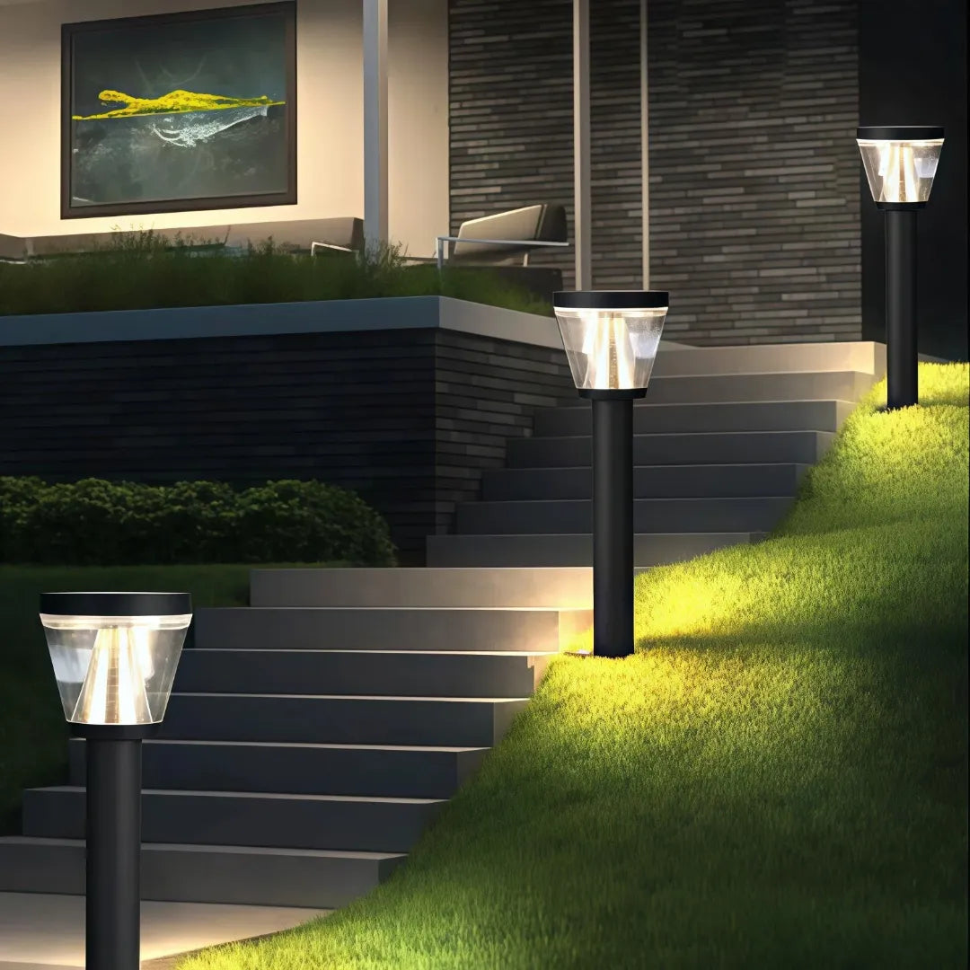 Paletto da giardino solare LED con diffusore conico dal design contemporaneo