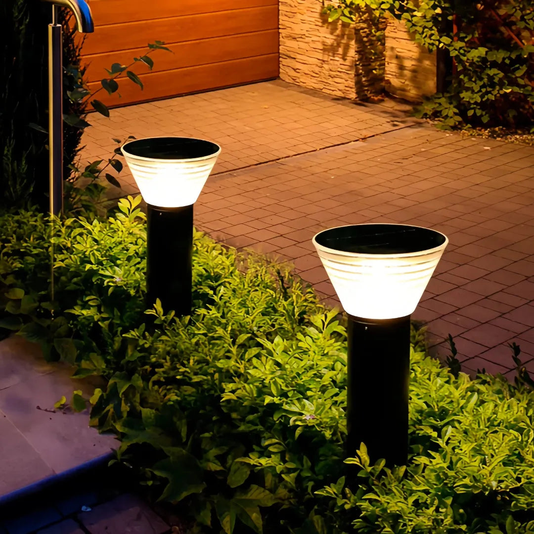 Paletto solare da giardino moderno a LED con diffusore con cappello conico