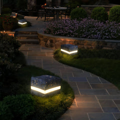 Lampada da giardino a forma di sasso a LED dal design minimal cubico con luce decorativa