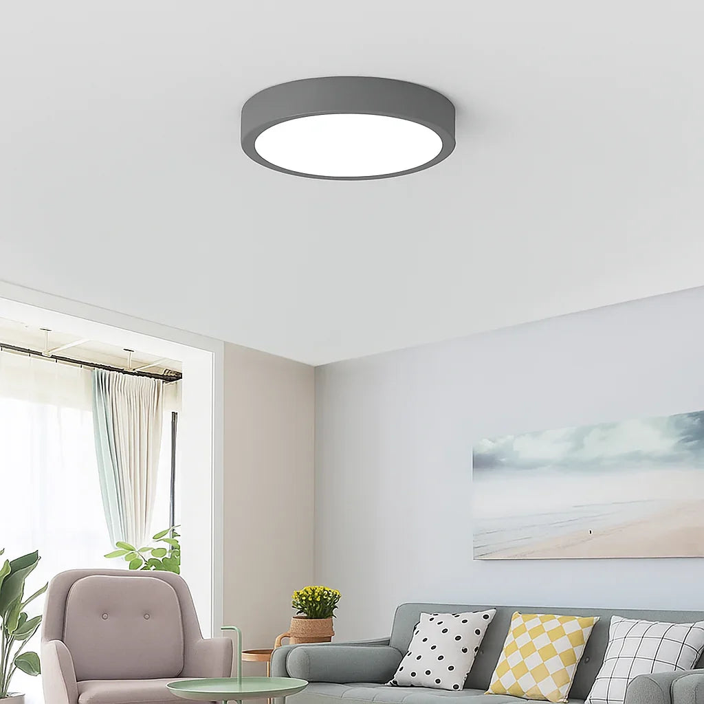 Plafoniera rotonda LED dimmerabile dal design minimal per camera da letto