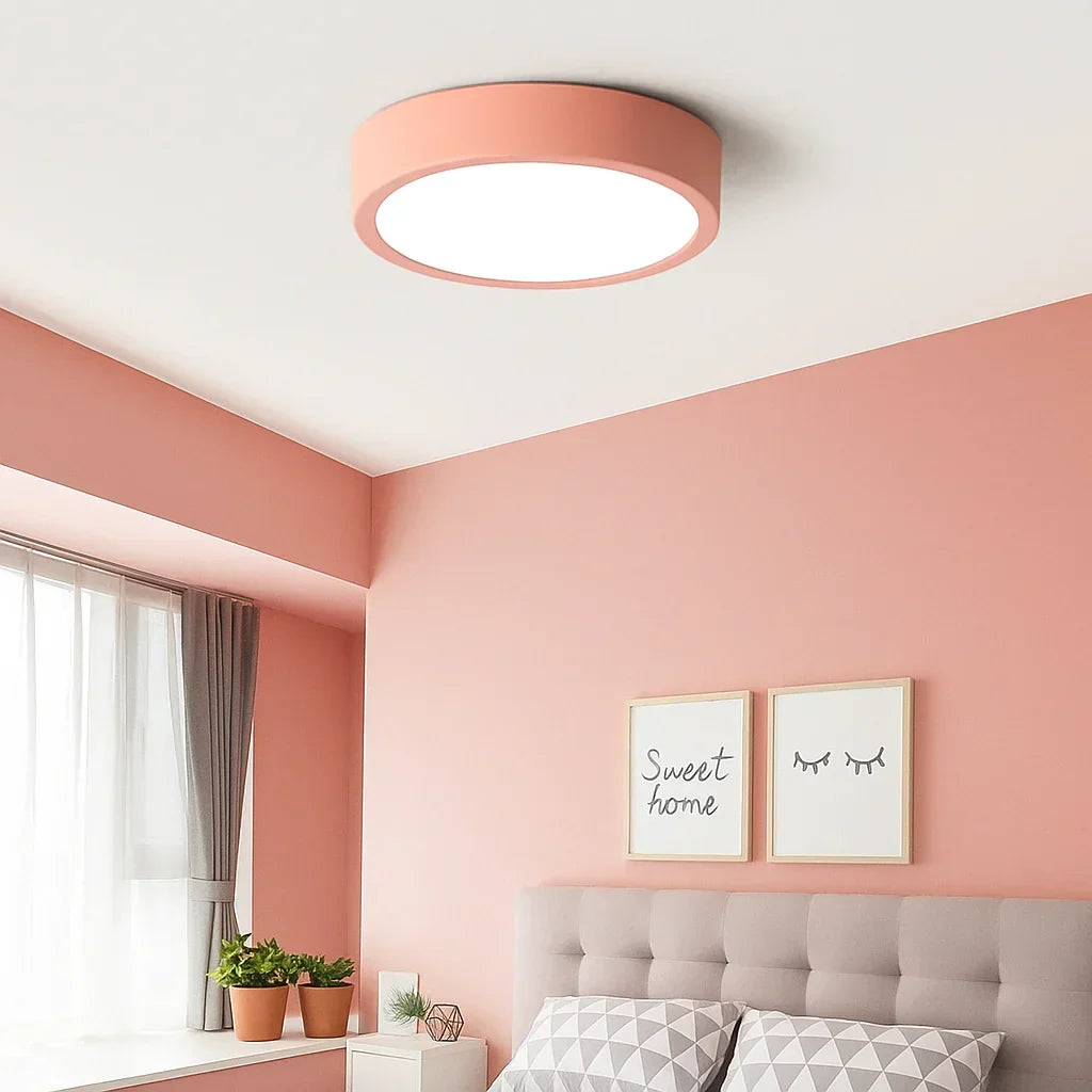 Plafoniera rotonda LED dimmerabile dal design minimal per camera da letto