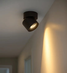 Faretto LED orientabile da soffitto in metallo dal design nordico