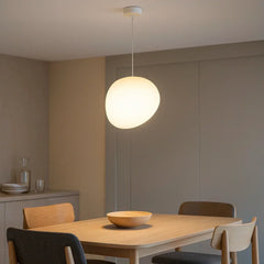 Lampadario a sfere bianche stile nordico per sala da pranzo