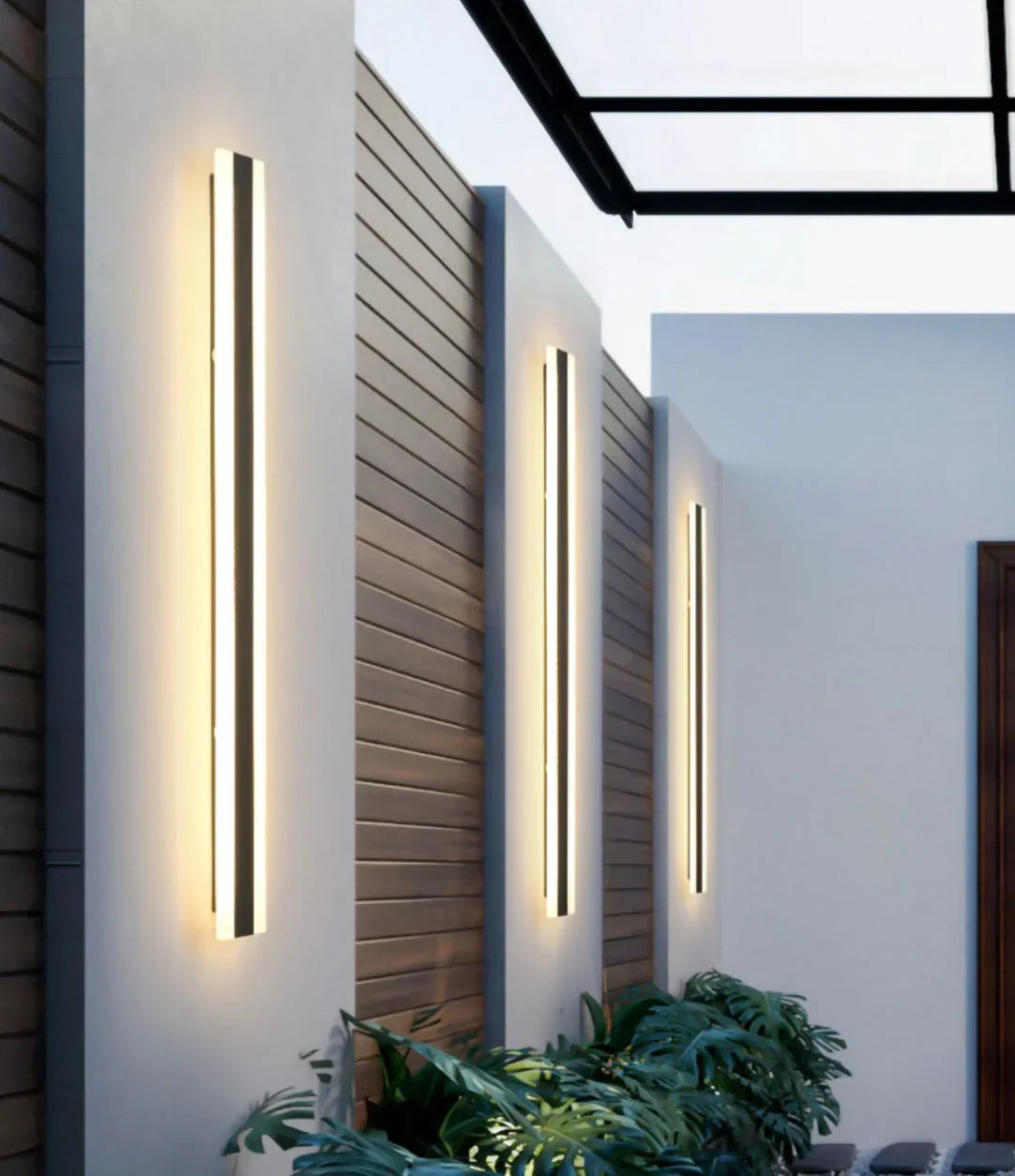 Applique barra da esterno LED con sensore di movimento minimal in metallo nero