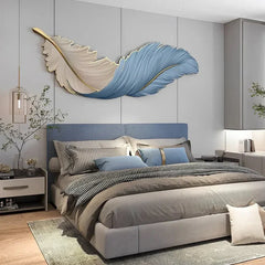 Applique decorativa a piuma dal design moderno con led e presa elettrica