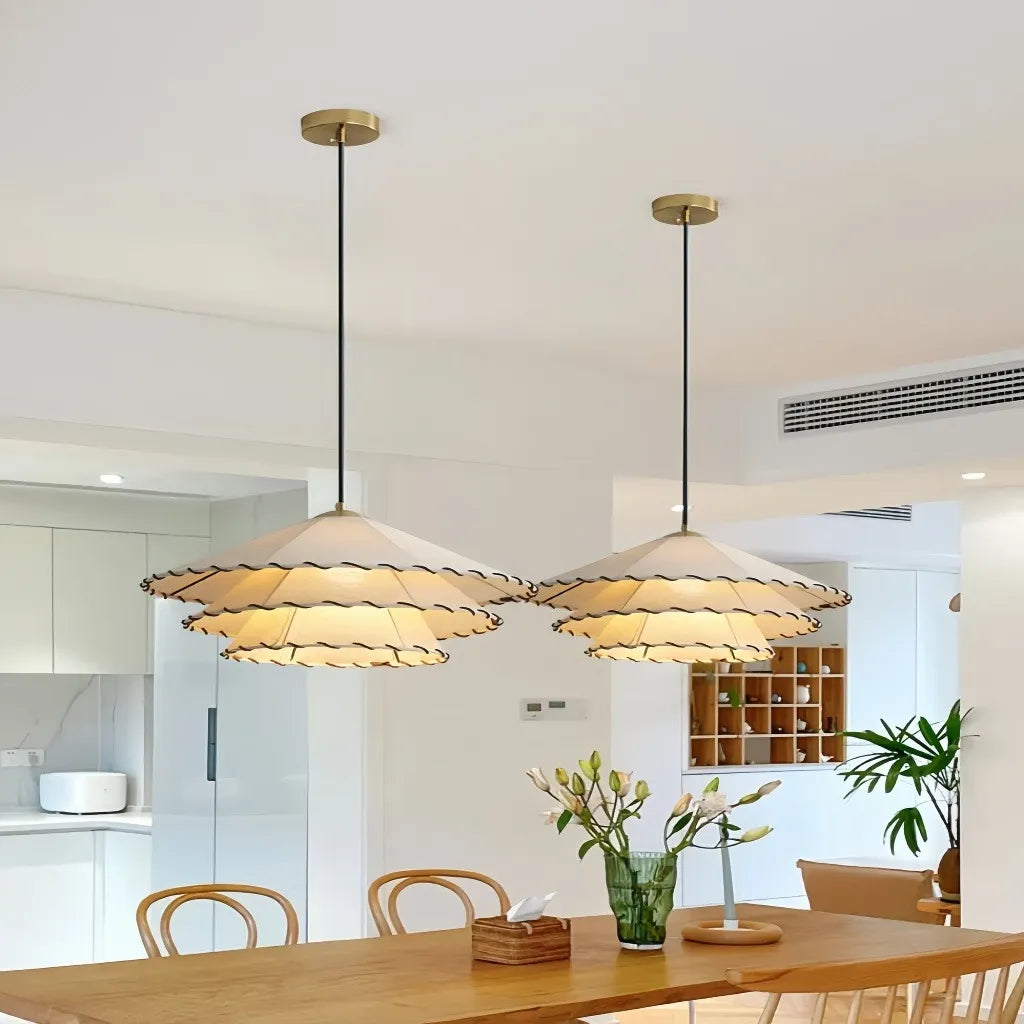 Lampada a sospensione con paralume in tessuto plissettato dimmerabile dalla forma a cascata in stile retrò per sala da pranzo