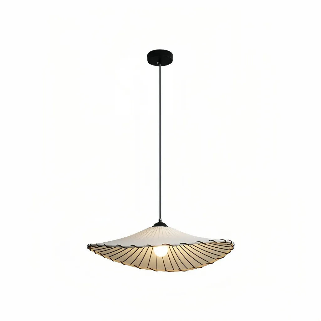 Lampada a sospensione in tessuto dimmerabile dalla forma ondulata per sala da pranzo