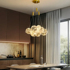 Lampadario moderno a sfere in vetro trasparente per la sala da pranzo