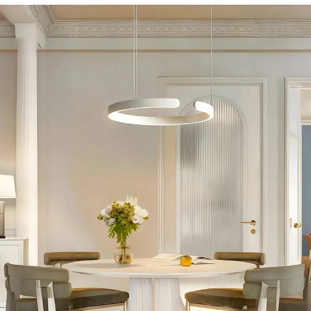 Lampadario ad anelli moderno LED dimmerabile per sala da pranzo