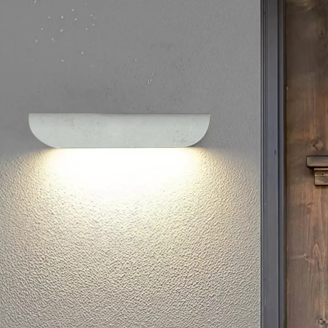 Applique LED da esterni lunga per ingresso dal design minimal