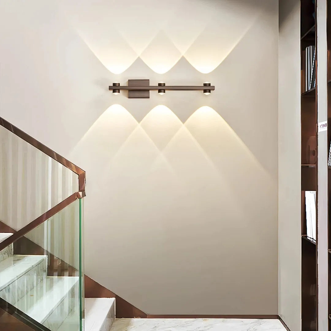 Applique lineare LED moderna dimmerabile con fasci di luce per soggiorno