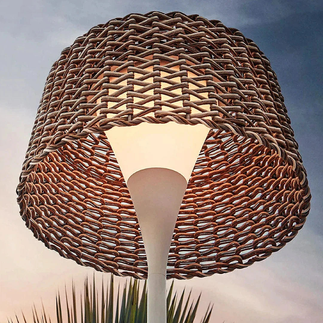 Lampada da terra per esterno in rattan stile nordico LED solare altezza 176 cm per terrazzo