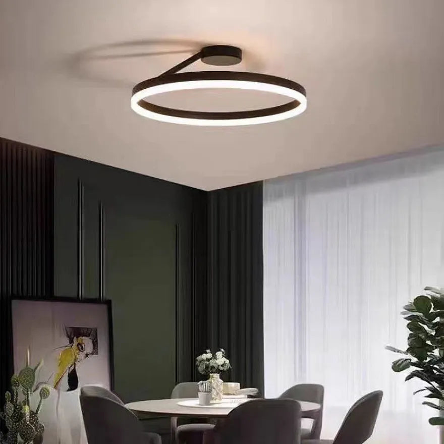 Plafoniera cerchio LED moderna con anello luminoso singolo dimmerabile per camera da letto