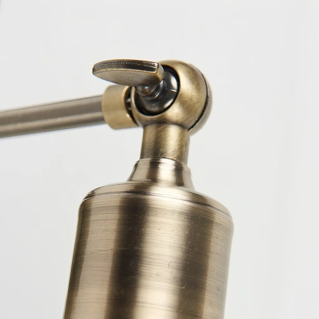 Applique orientabile per camera da letto dimmerabile dalla forma a campana in stile nordico industriale