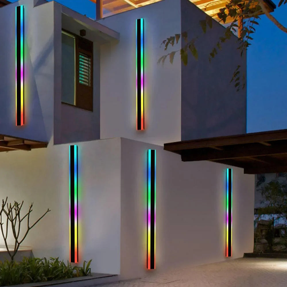 Applique da esterno moderno lineare LED in metallo nero