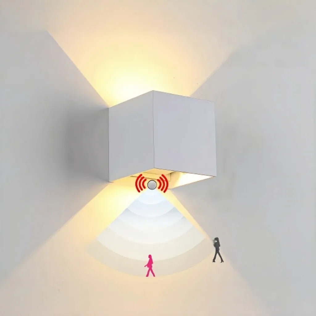 Applique da esterno con sensore di movimento a LED bidirezionale regolabile stile minimal