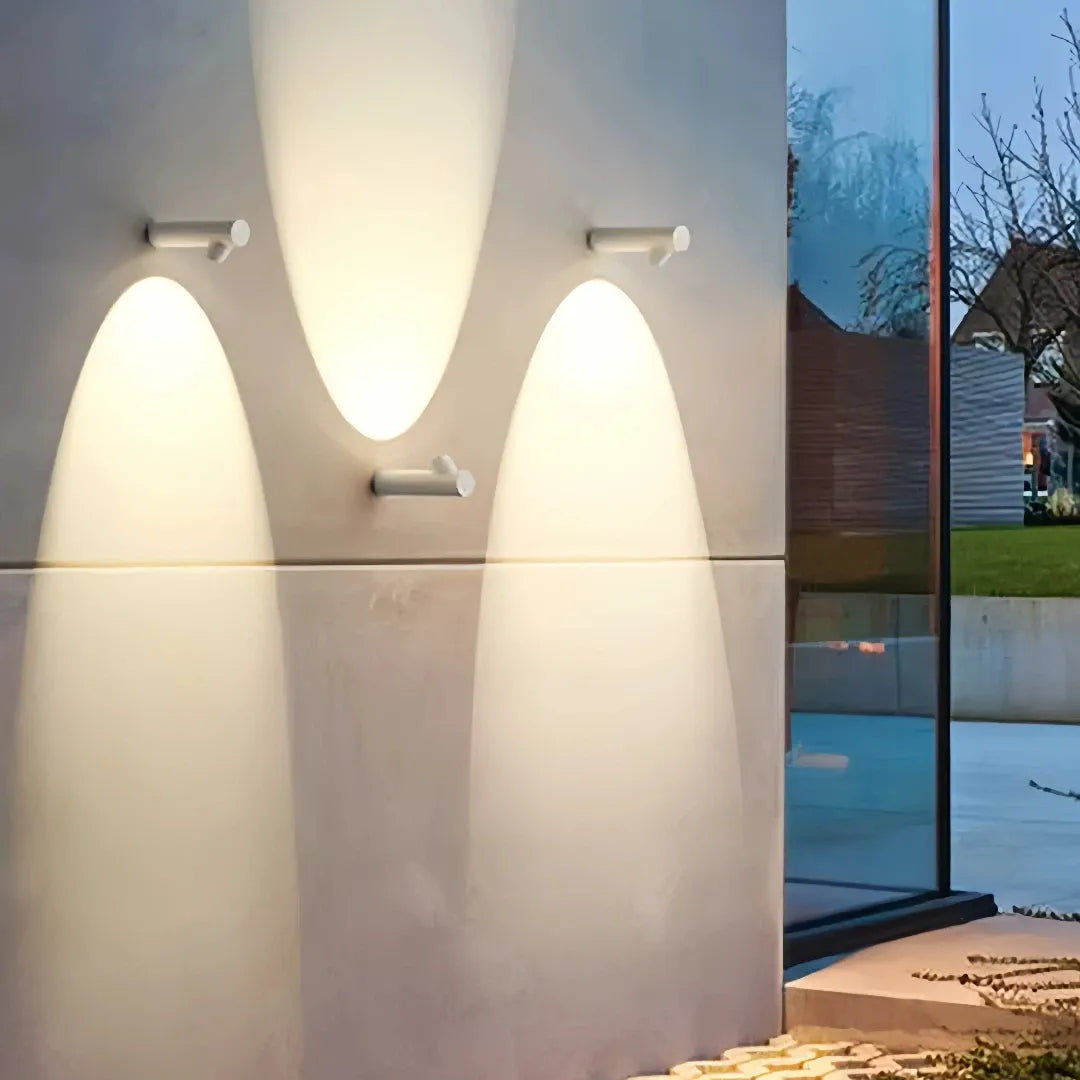Applique per facciata esterna LED dal design minimal con fascio luminoso