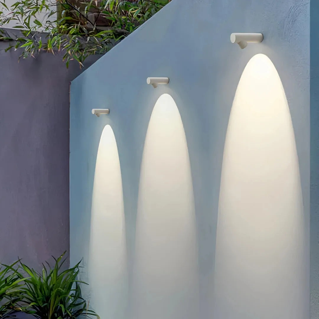 Applique per facciata esterna LED dal design minimal con fascio luminoso