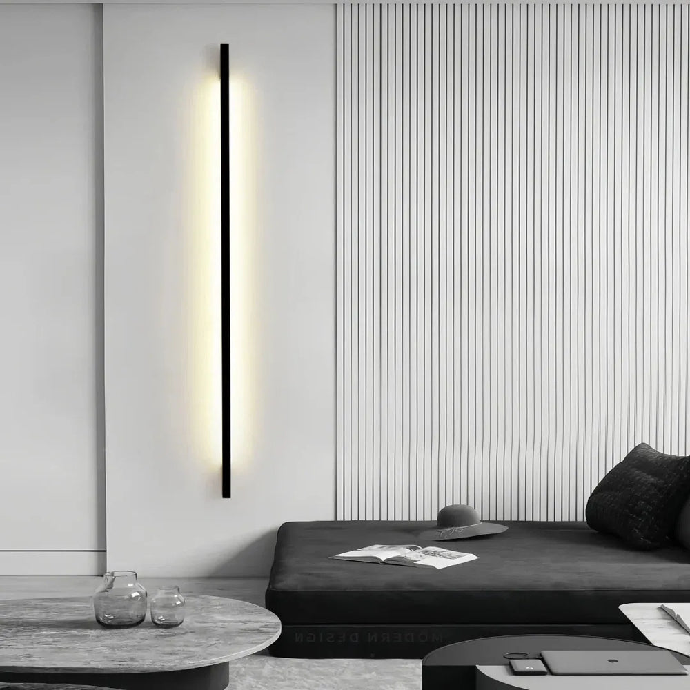 Applique da parete lineare in metallo con LED dal design minimal nero per soggiorno