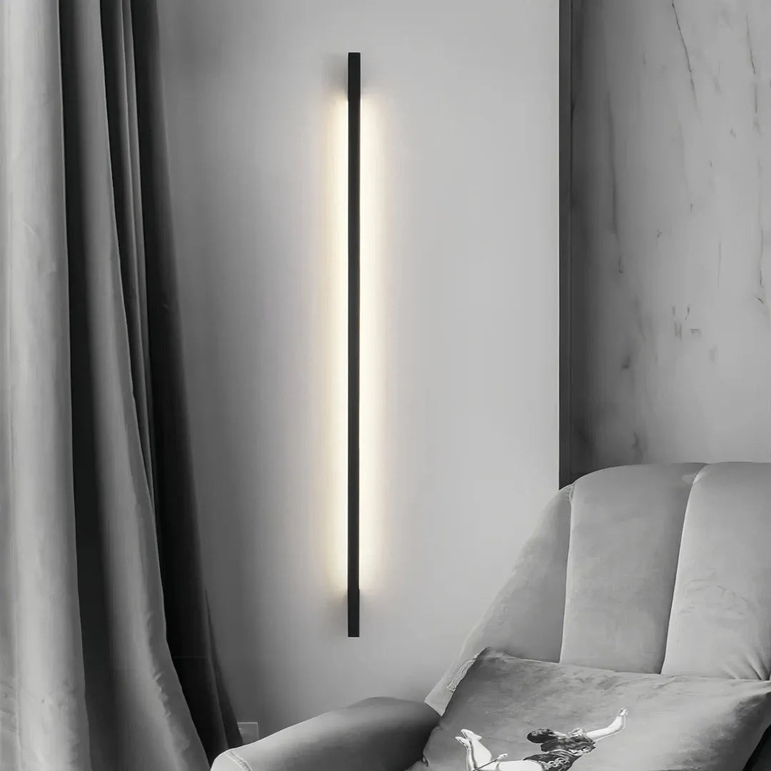Applique da parete lineare in metallo con LED dal design minimal nero per soggiorno