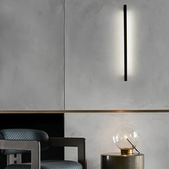 Applique da parete lineare in metallo con LED dal design minimal nero per soggiorno