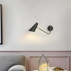 Applique con braccio orientabile in metallo stile moderno per camera da letto