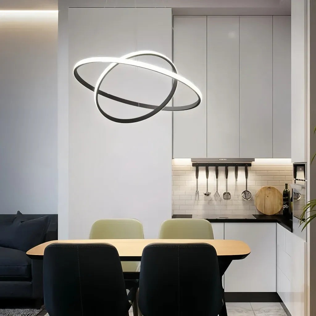 Lampadario ad anelli LED dimmerabile in metallo dal design moderno per soggiorno