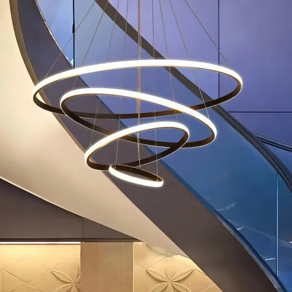 Lampadario ad anelli LED dimmerabile in metallo dal design moderno per soggiorno