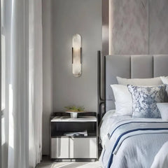 Applique moderna per camera da letto in alabastro spagnolo dalla forma ovale