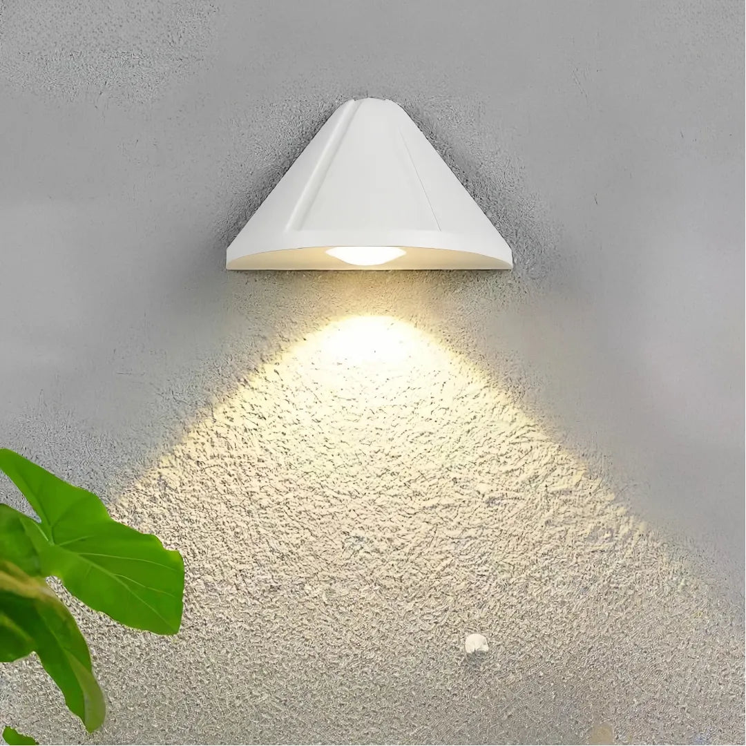 Applique da esterno monodirezionale LED con forma conica per ingresso