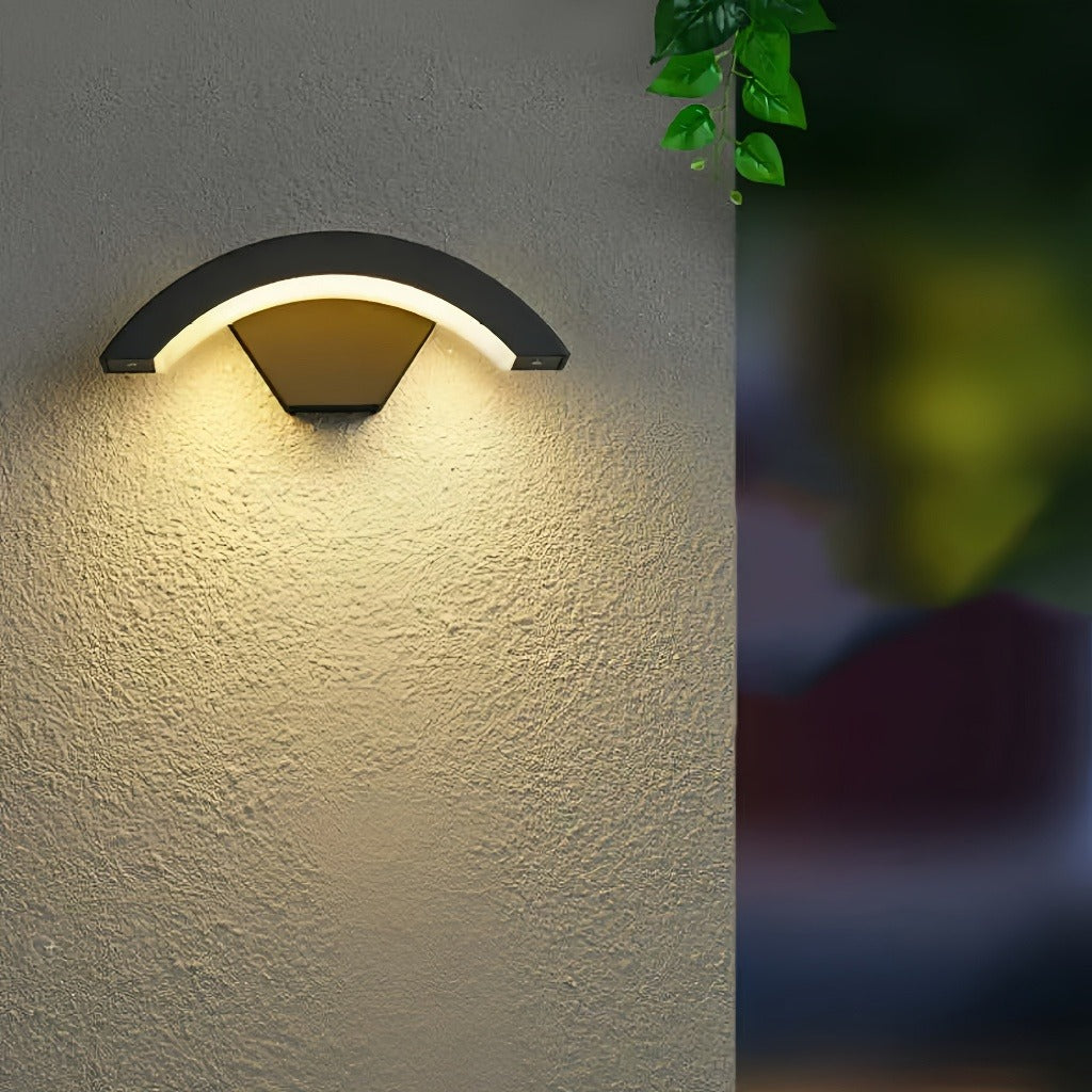 Applique da esterno LED con sensore di movimento nero ad arco in metallo minimalista
