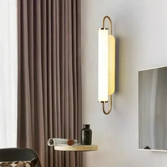 Applique dorata da parete contemporanea cilindrica con LED dimmerabile per camera da letto